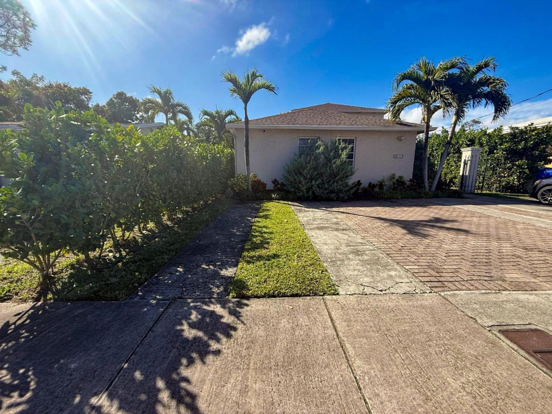 Cozy Near Coconut Grove And The Of Miami